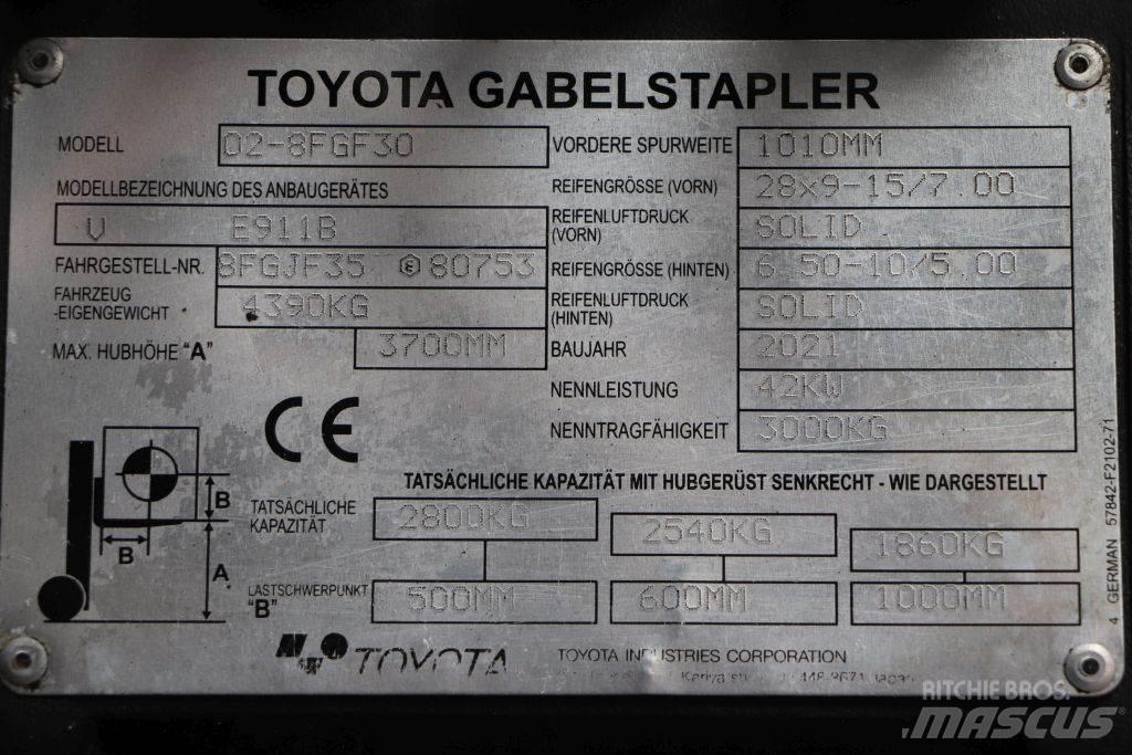 Toyota 02-8FGF30 شاحنات LPG