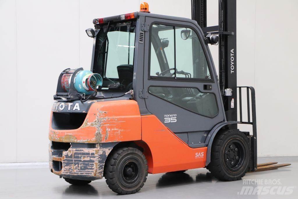 Toyota 02-8FGJF35 شاحنات LPG
