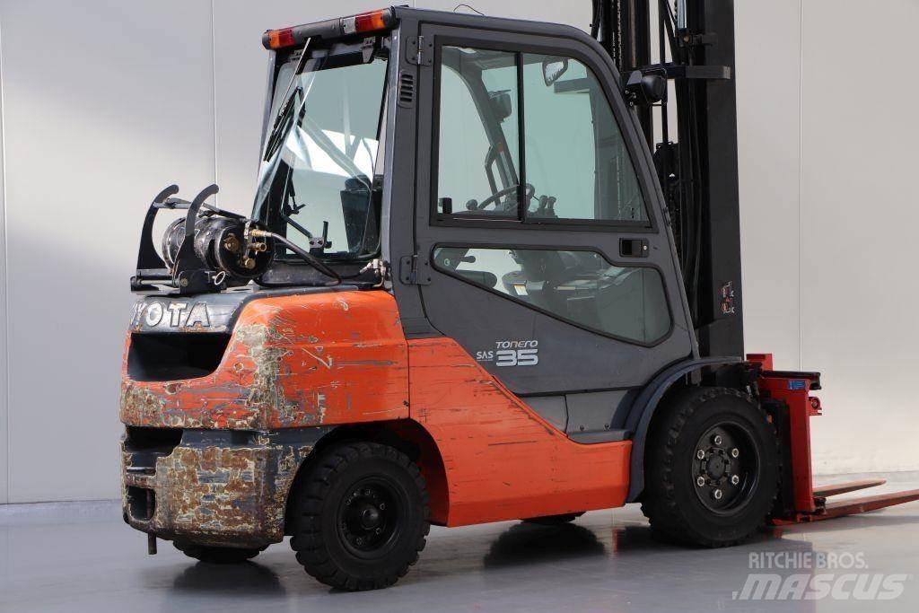 Toyota 02-8FGJF35 شاحنات LPG
