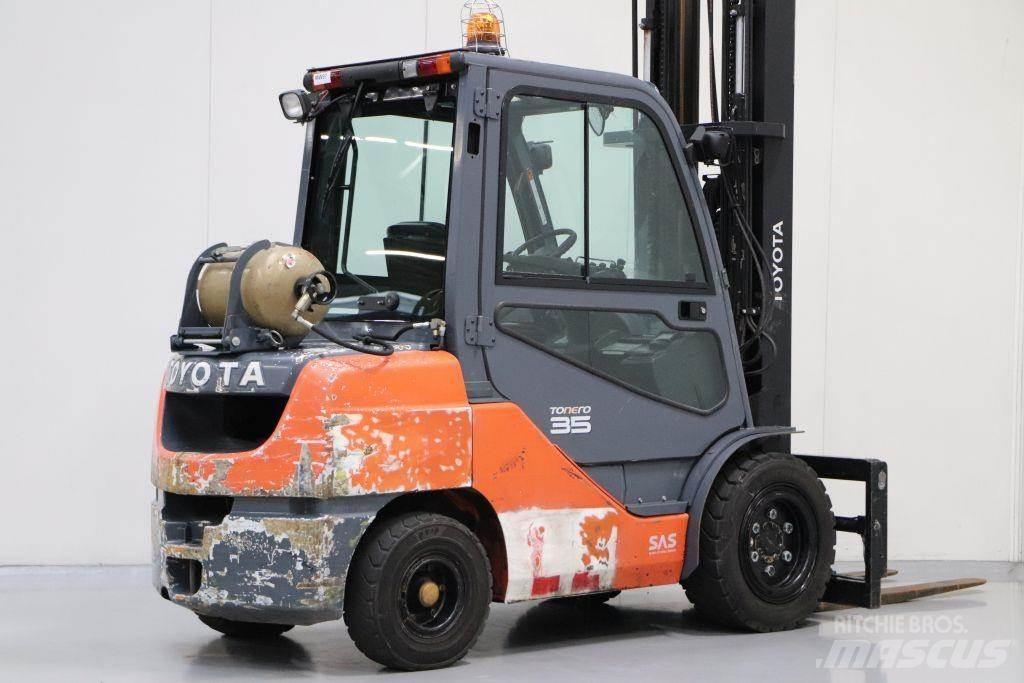 Toyota 02-8FGJF35 شاحنات LPG