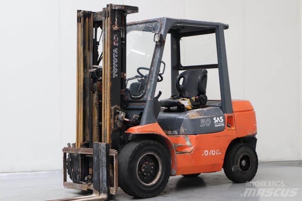 Toyota 62-7FDF30 شاحنات الديزل