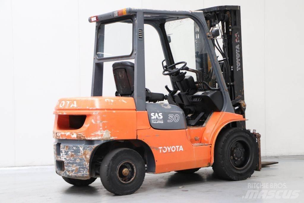 Toyota 62-7FDF30 شاحنات الديزل