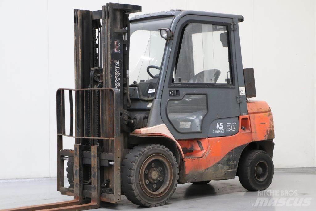 Toyota 62-7FDF30 شاحنات الديزل