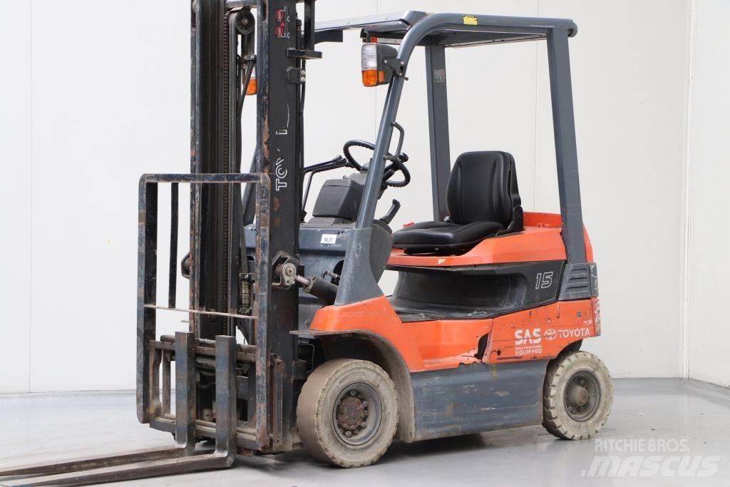 Toyota 7FB15 شاحنات ذات رافعات شوكية تعمل بالكهرباء