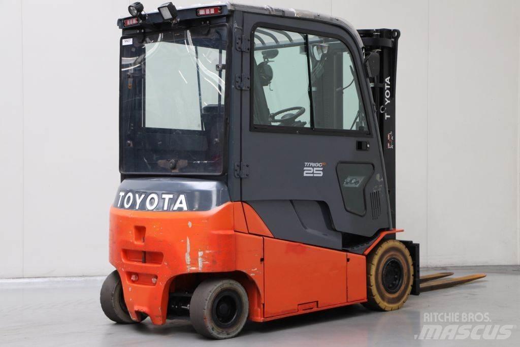 Toyota 8FBMT25 شاحنات ذات رافعات شوكية تعمل بالكهرباء