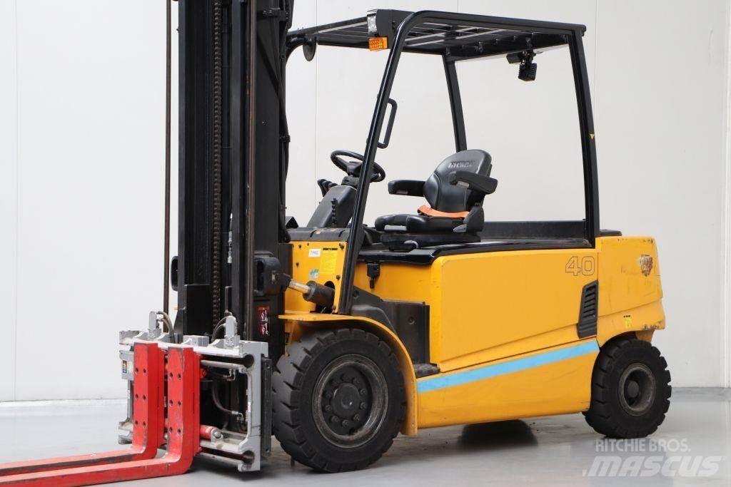 UniCarriers 40B-9 شاحنات ذات رافعات شوكية تعمل بالكهرباء