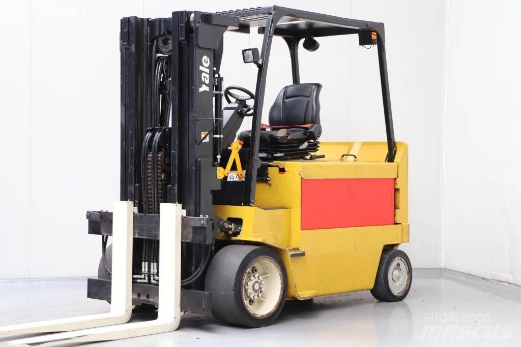 Yale ERC45HG شاحنات ذات رافعات شوكية تعمل بالكهرباء