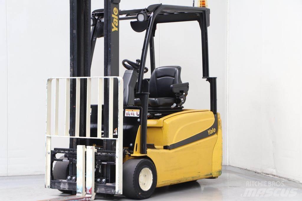 Yale ERP18VT شاحنات ذات رافعات شوكية تعمل بالكهرباء