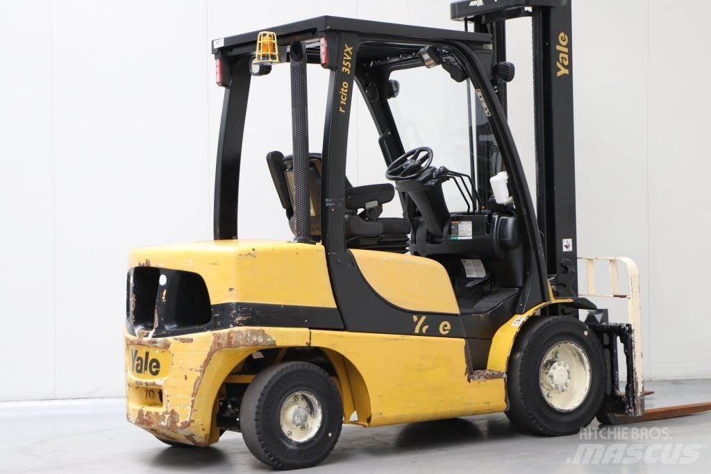 Yale GDP35VX شاحنات الديزل