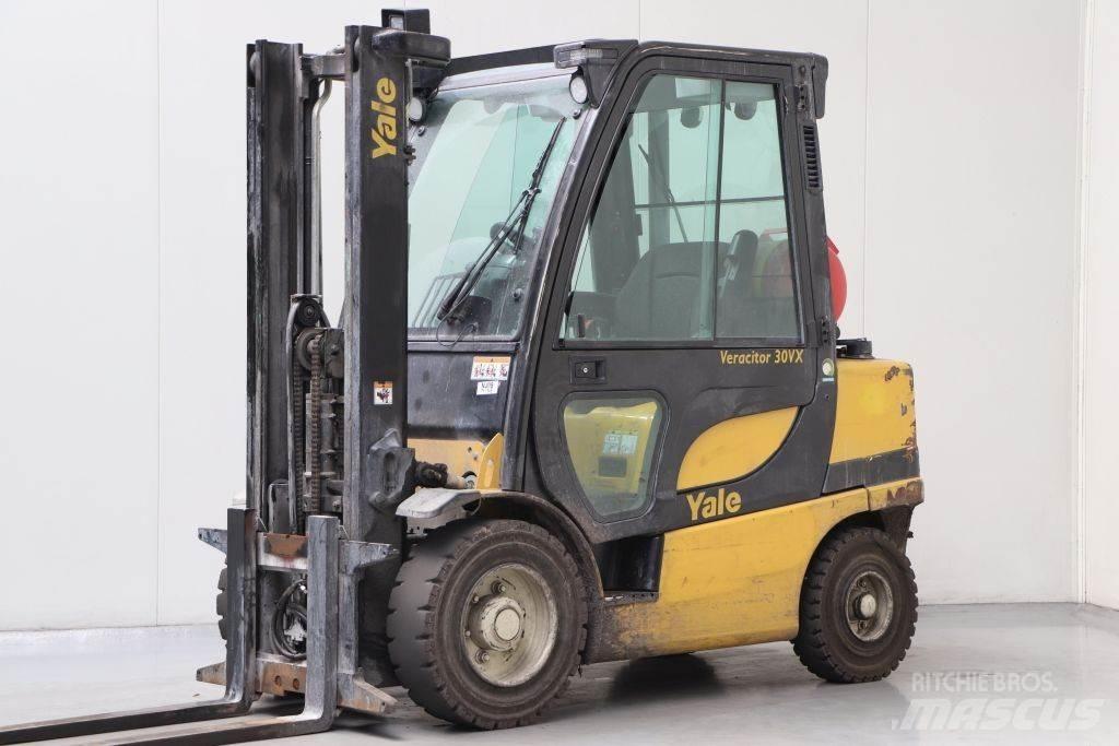 Yale GLP30VX شاحنات LPG