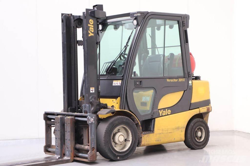Yale GLP30VX شاحنات LPG
