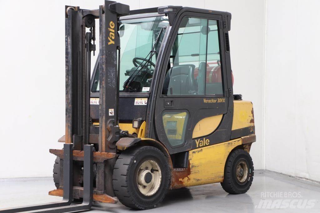 Yale GLP30VX شاحنات LPG