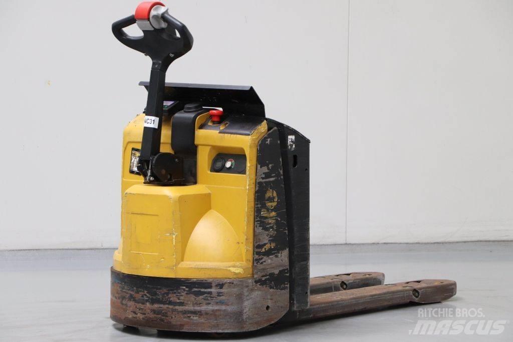 Yale MP16 معدات الرفع منخفض المستوى