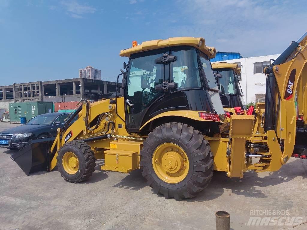 CAT 430 F لوادر ذات جرافات عكسية
