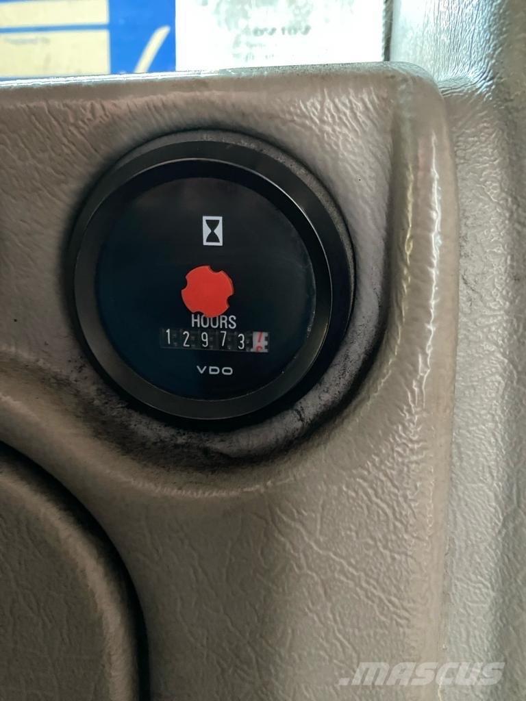 Volvo EC 360 C L حفارات زحافة