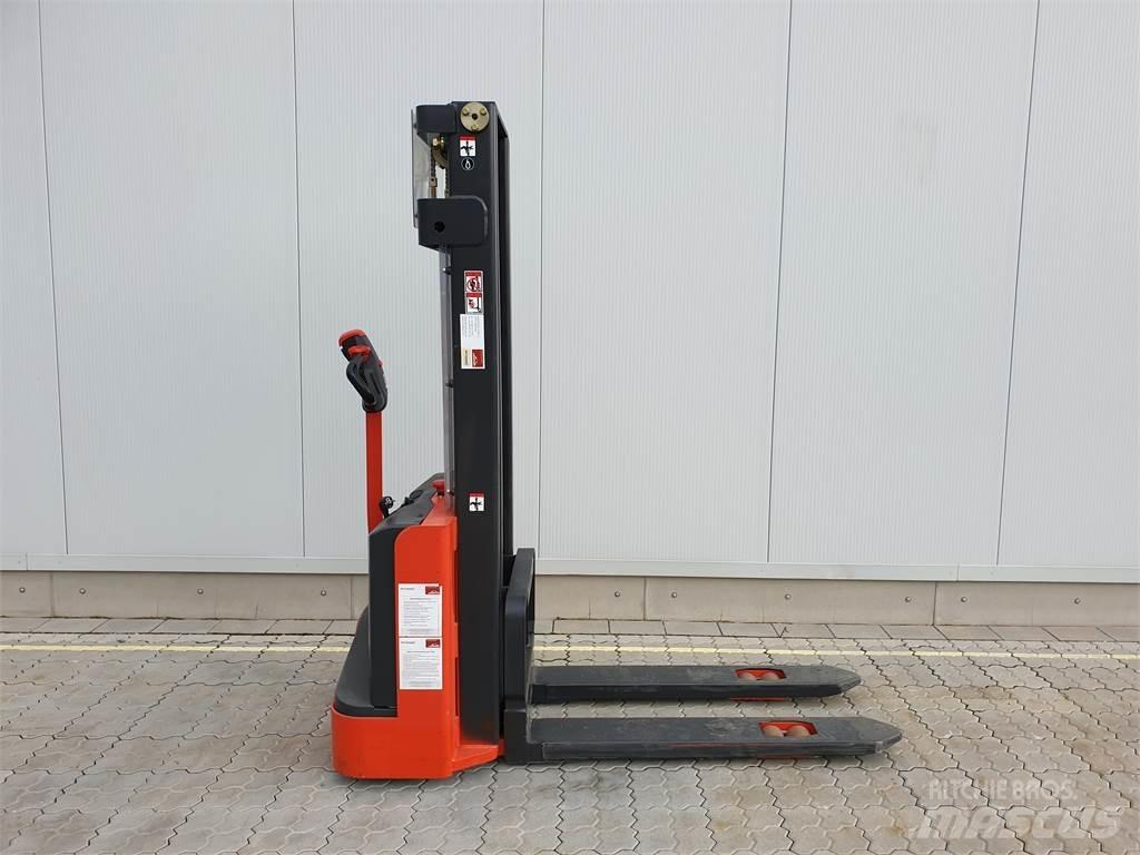 Linde #N/A معدات التكديس الجوالة