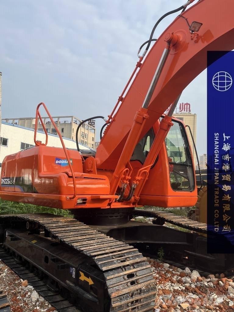 Doosan DH 225 LC-7 حفارات زحافة