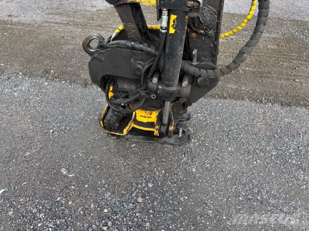 Yanmar Vio 80 U حفارات وسط 7 طن - 12 طن