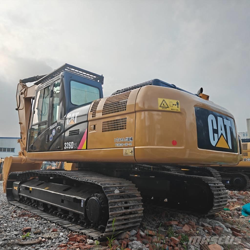 CAT 326DL حفارات زحافة