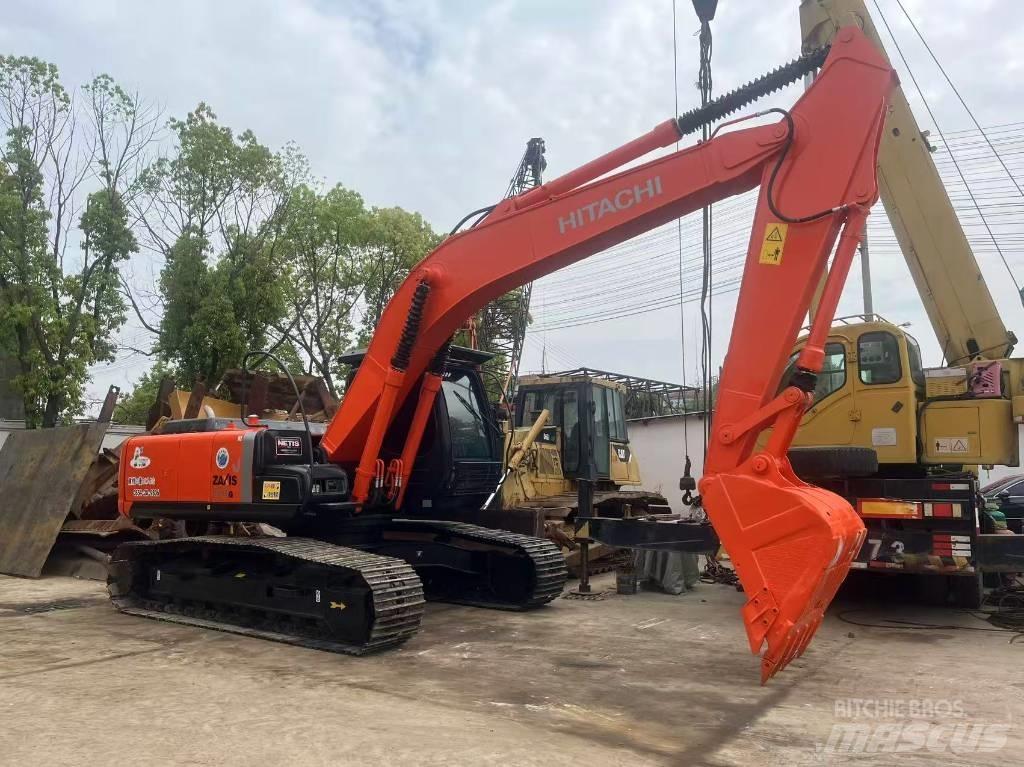 Hitachi ZX 210 LC حفارات زحافة
