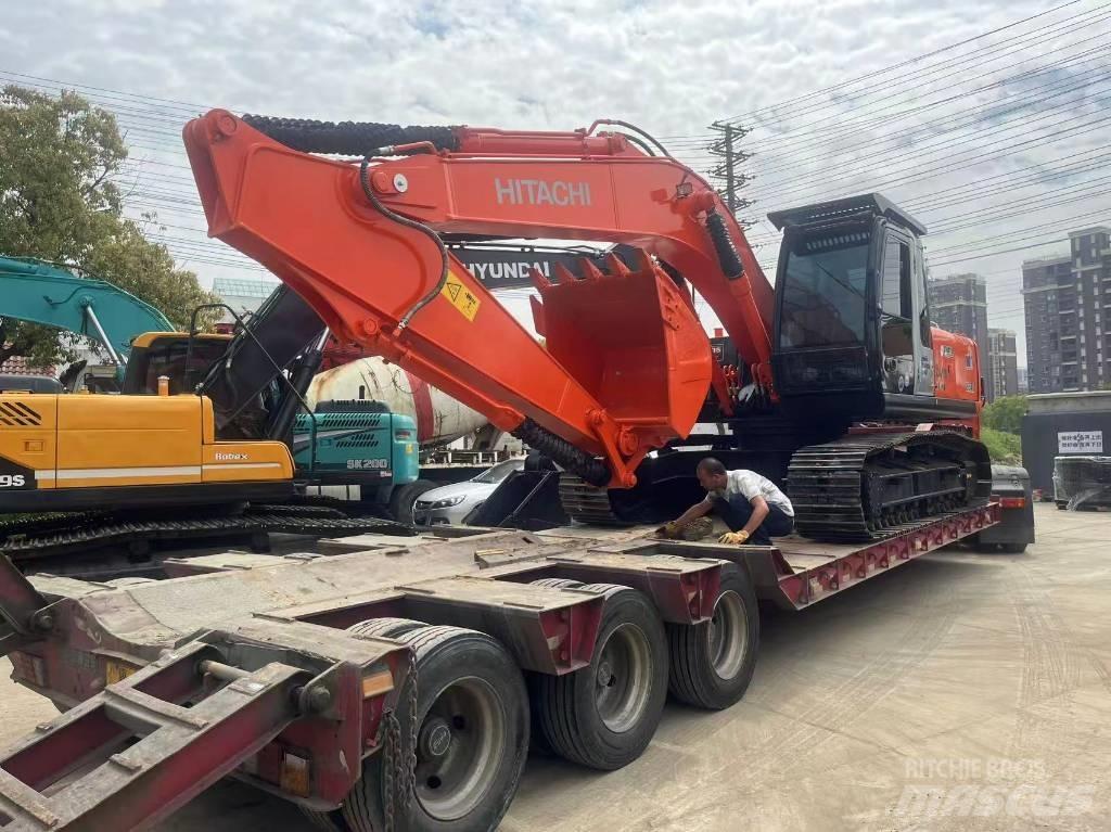 Hitachi ZX 210 LC حفارات زحافة