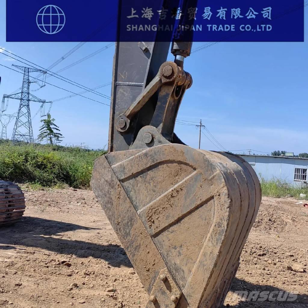 Volvo EC 220 حفارات زحافة