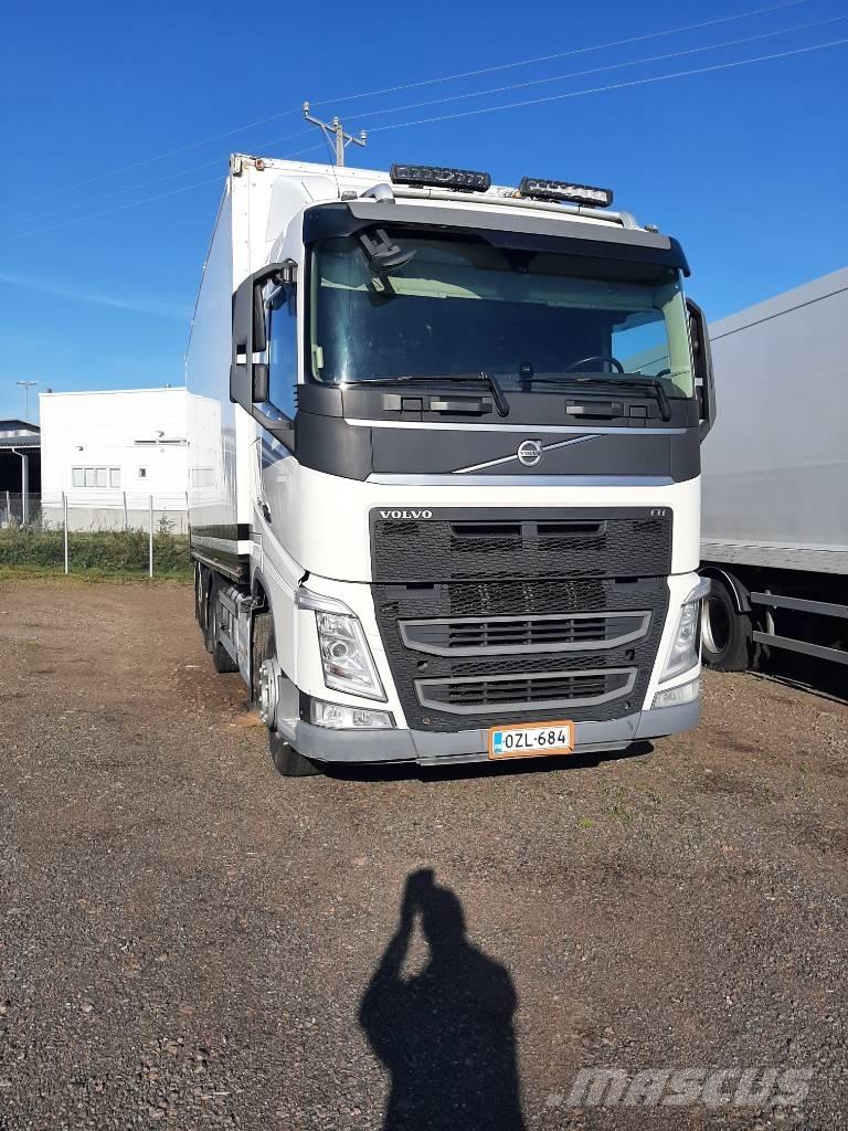 Volvo FH 13 شاحنات نقل ألواح الخشب