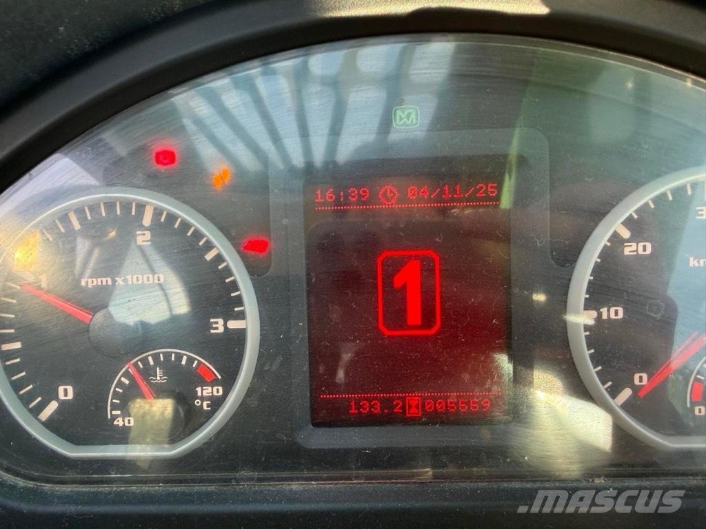 Merlo P 40.17 مناولات متداخلة