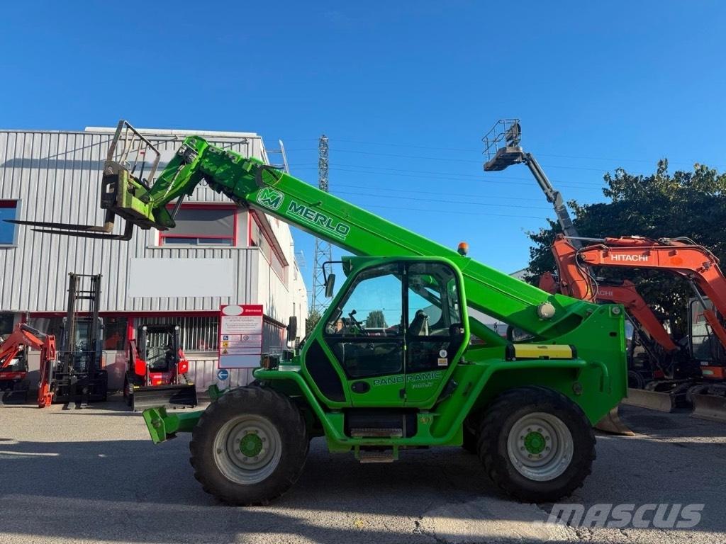Merlo P 40.17 مناولات متداخلة