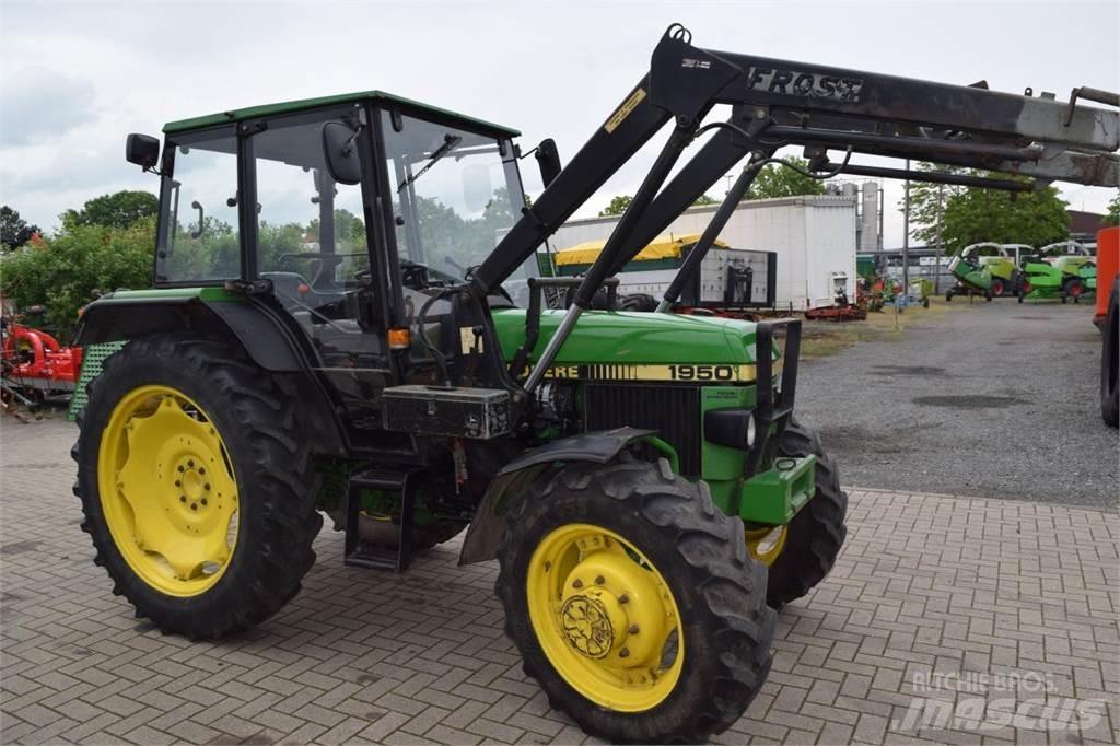 John Deere 1950 الجرارات