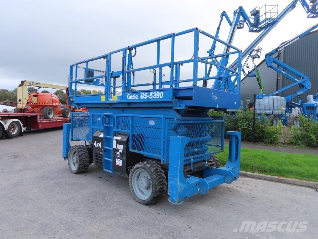 Genie GS 5390 رافعات مقصية الشكل