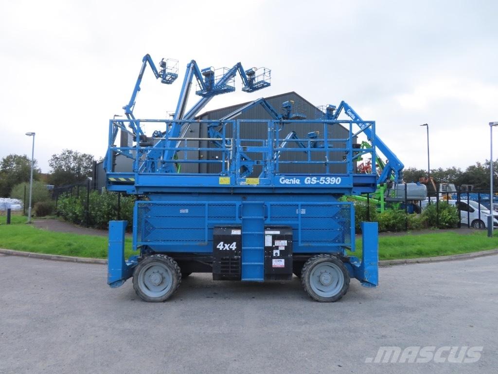 Genie GS 5390 رافعات مقصية الشكل