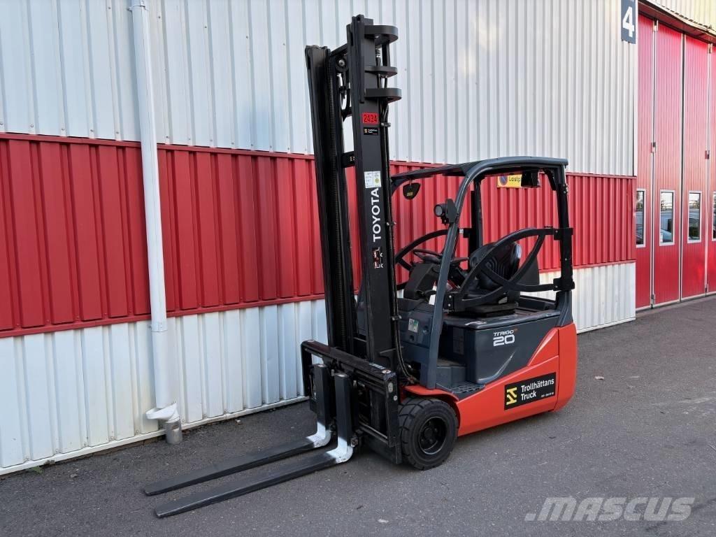 Toyota 8FBE20T شاحنات ذات رافعات شوكية تعمل بالكهرباء