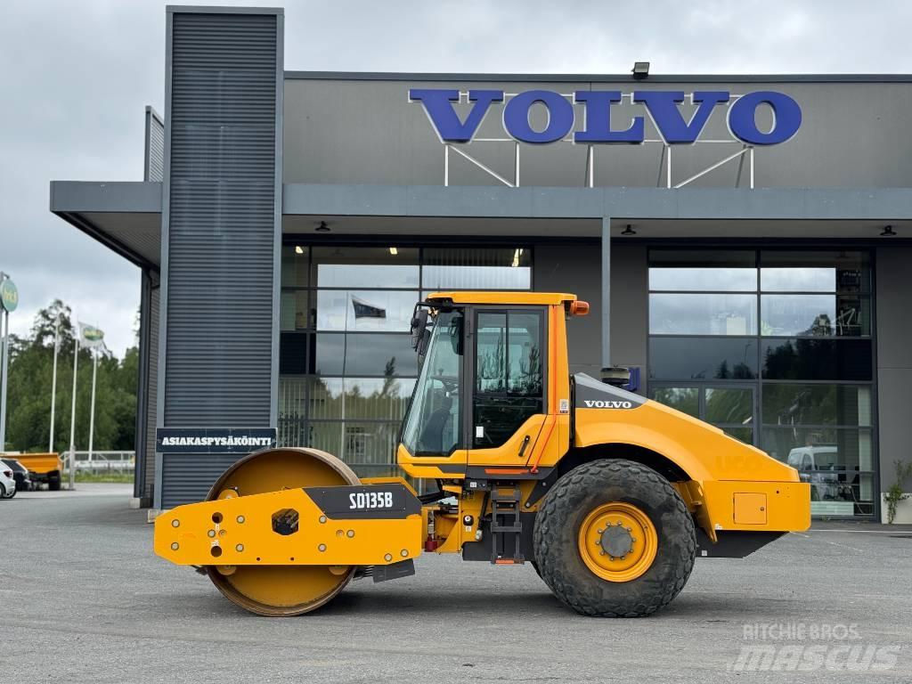 Volvo SD 135 B مداحل أحادية الأسطوانة