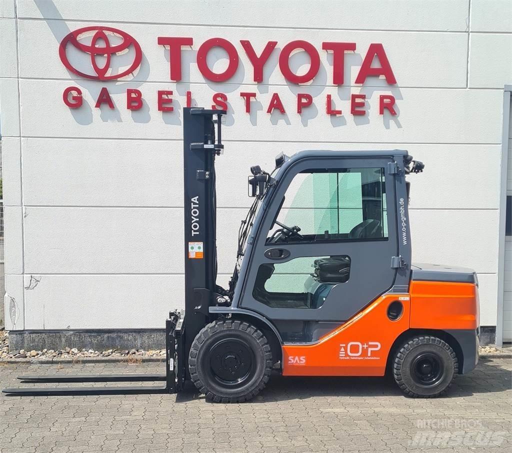 Toyota 52-8FDJF35 شاحنات الديزل