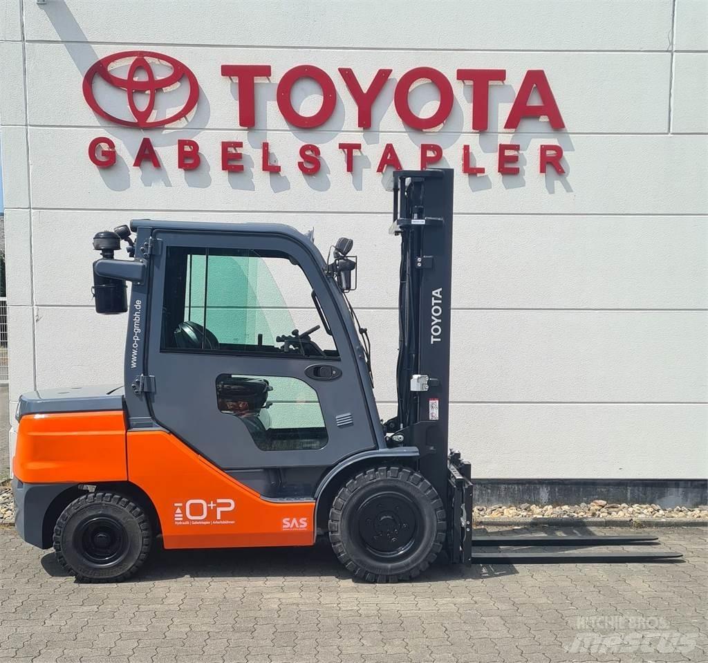 Toyota 52-8FDJF35 شاحنات الديزل