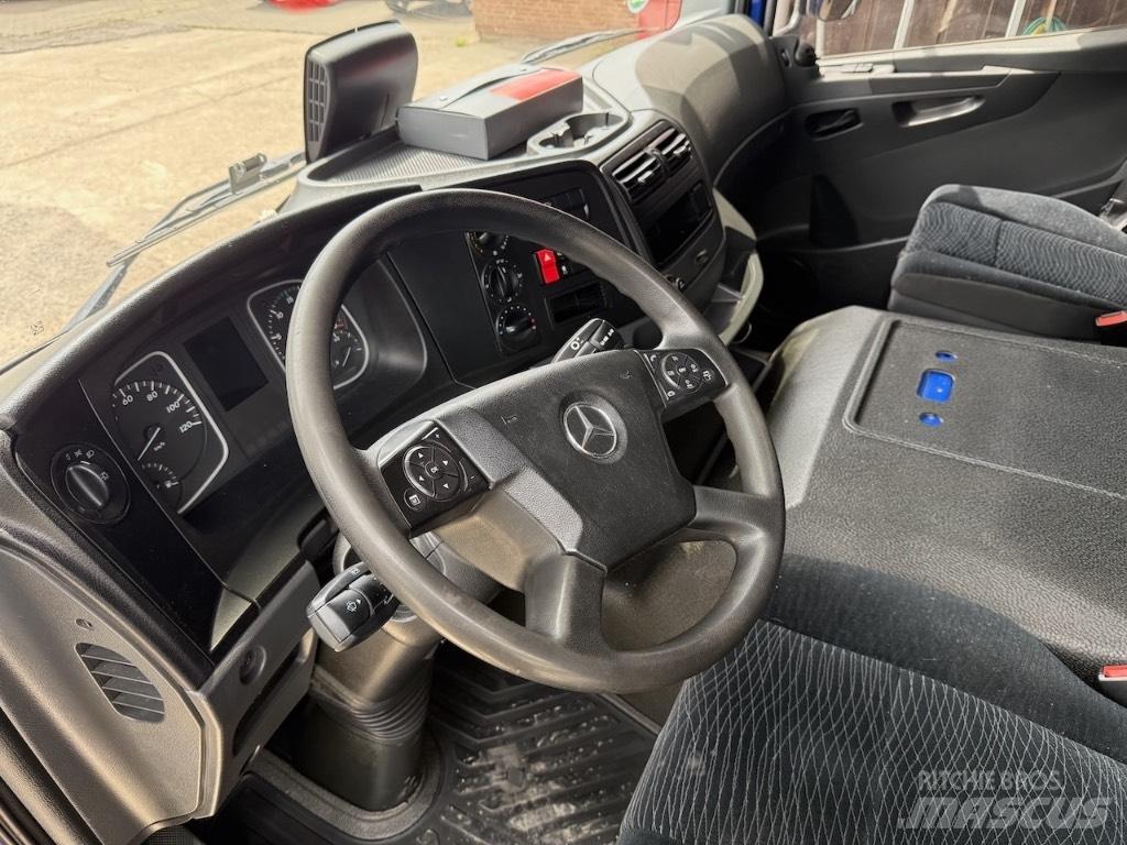 Mercedes-Benz 1630L شاحنات مسطحة/مفصلية الجوانب