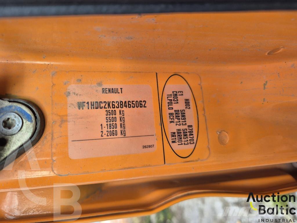 Renault Master شاحنات مسطحة/مفصلية الجوانب