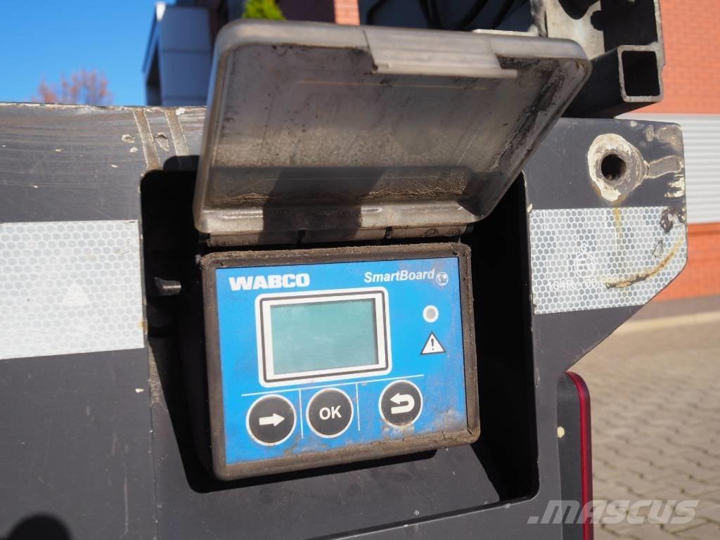 Recker SANR-38 نصف مقطورة مسطحة منخفضة