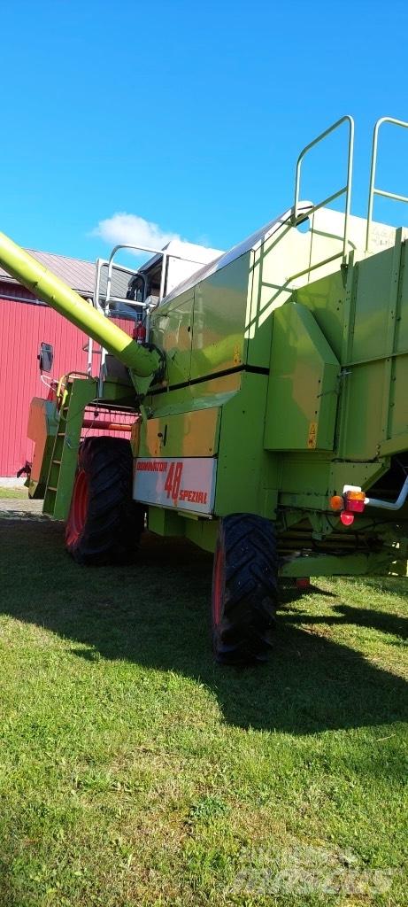 CLAAS Dominator 48 S حصادات