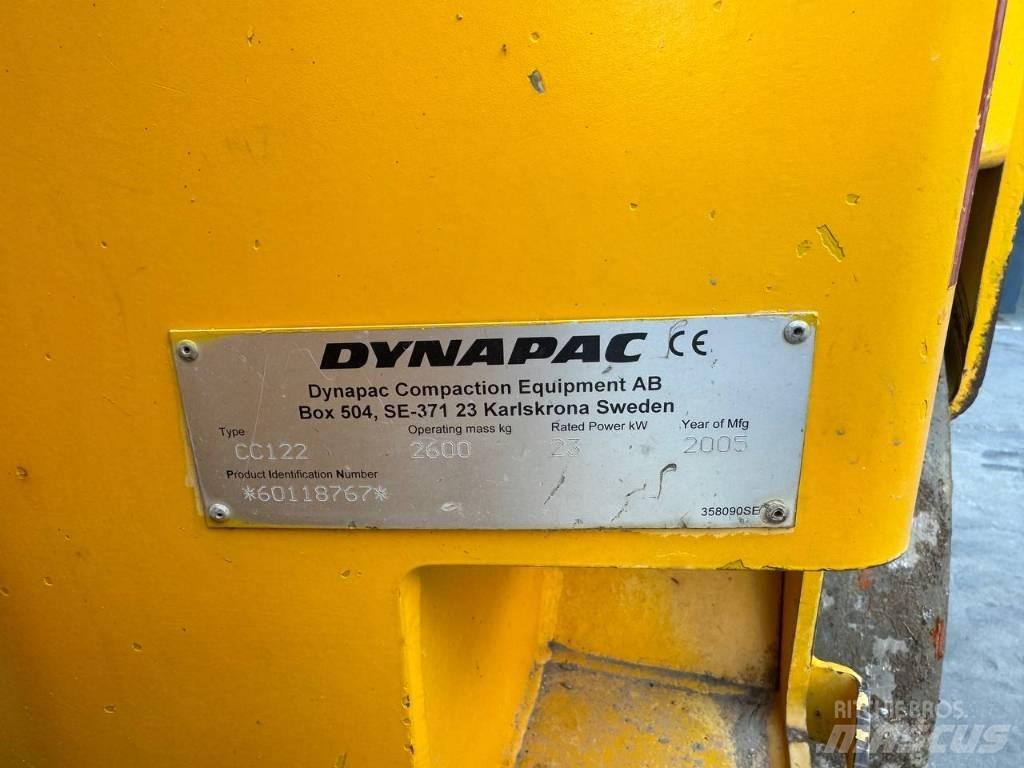 Dynapac CC 122 ضاغطات التربة