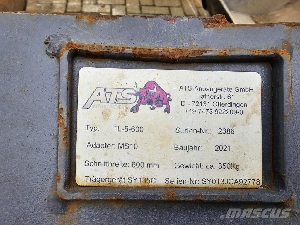 Sany SY135C حفارات زحافة