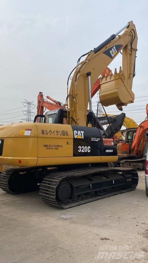 CAT 320C حفارات زحافة