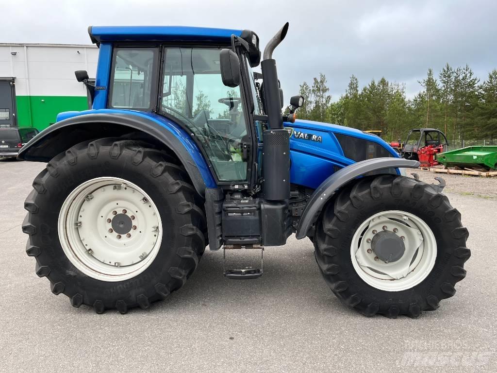 Valtra N 163 D الجرارات