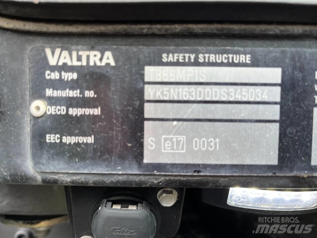 Valtra N 163 D الجرارات