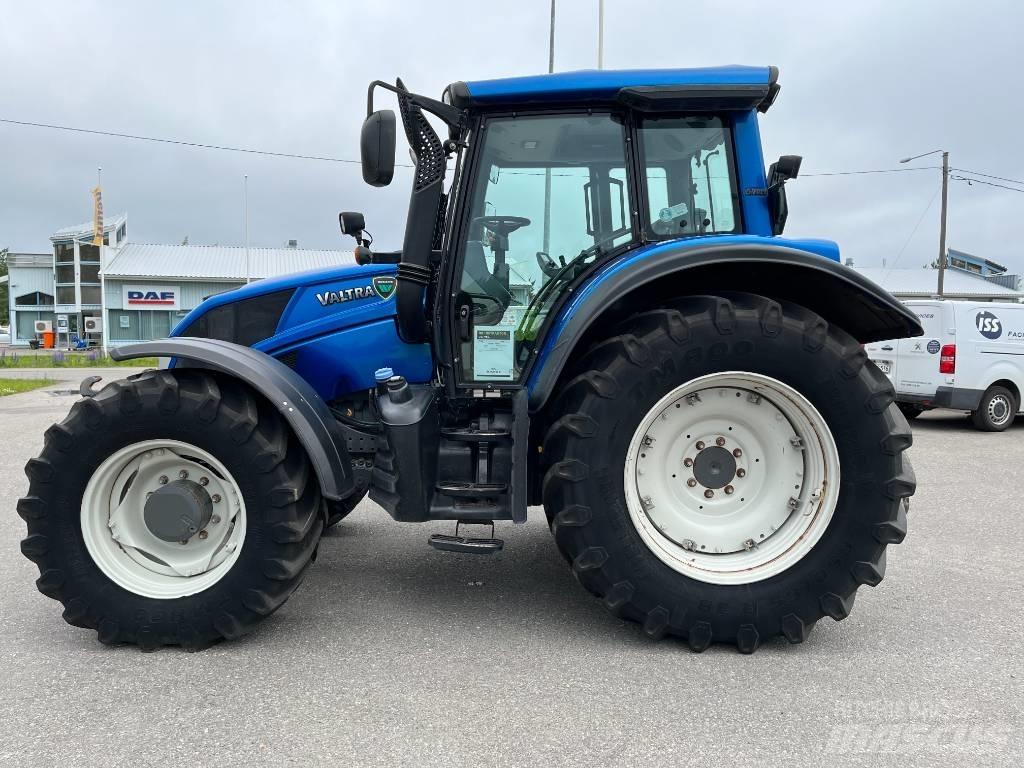 Valtra N 163 D الجرارات