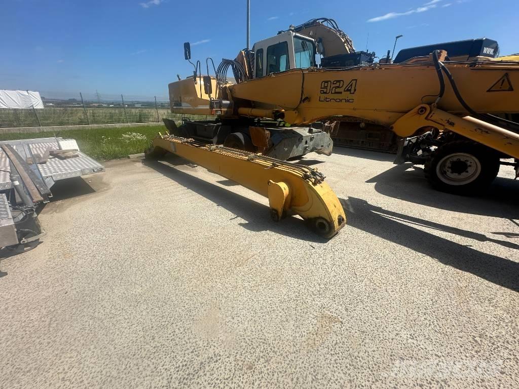 Liebherr A 924 مناولات المخلفات / مناولات صناعية