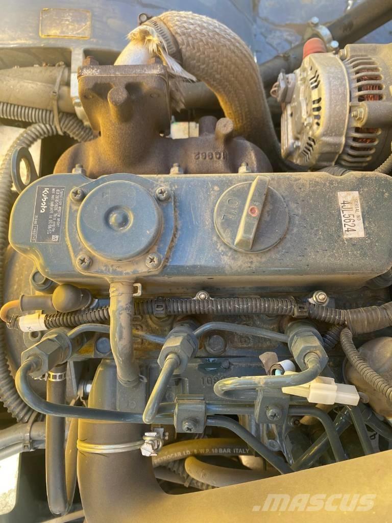 Messersi TC 150 D عربات نقل قلابة مجنزرة