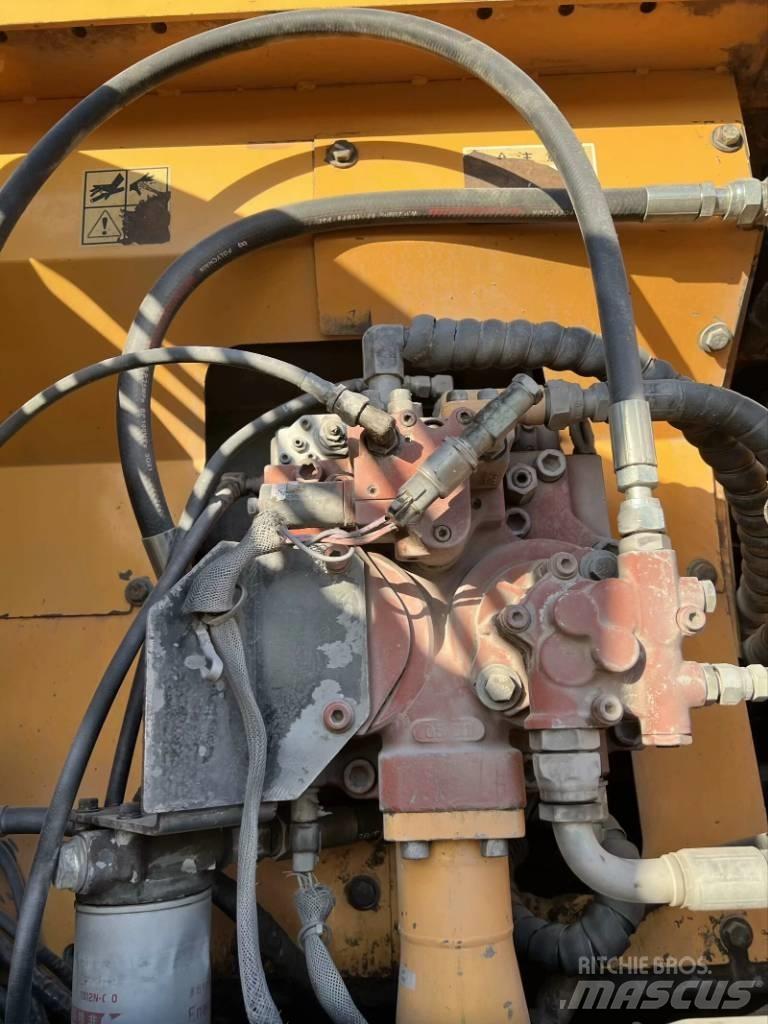 Hyundai R210W-9 حفارات بعجل