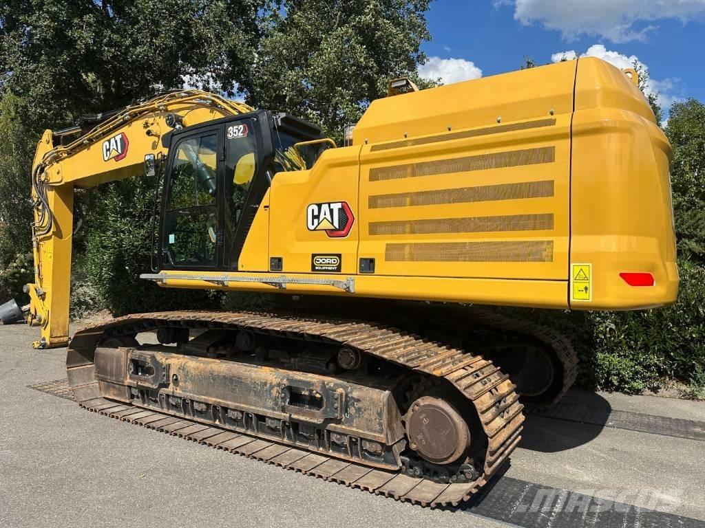 CAT 352 حفارات زحافة